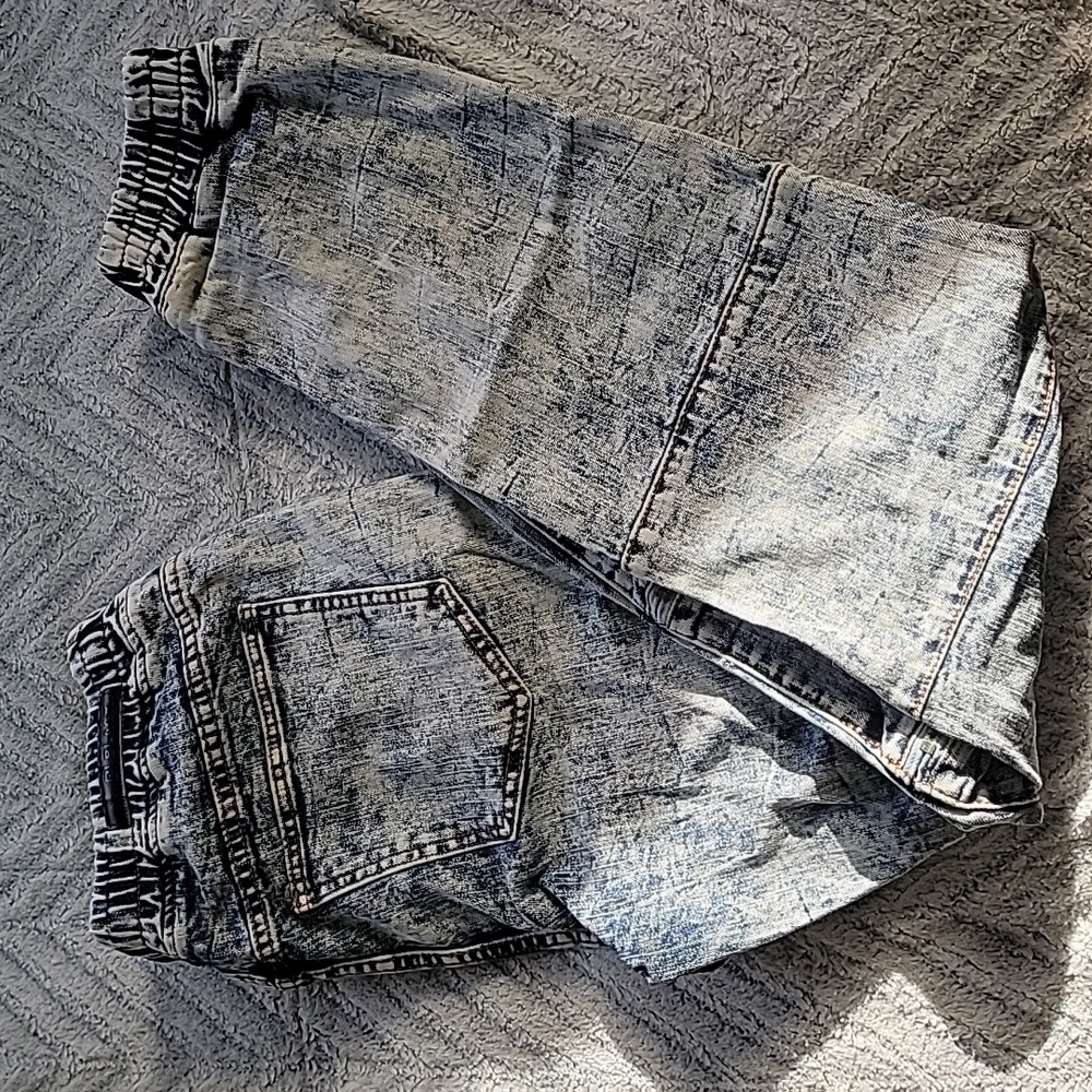 Distressed motor jean 👖 - Picture 4 of 8